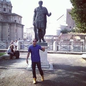 Meet your Posher, Larry